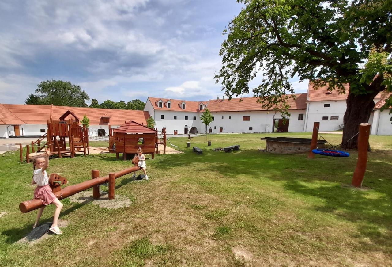 Residence Tvrz Skocice Exterior foto